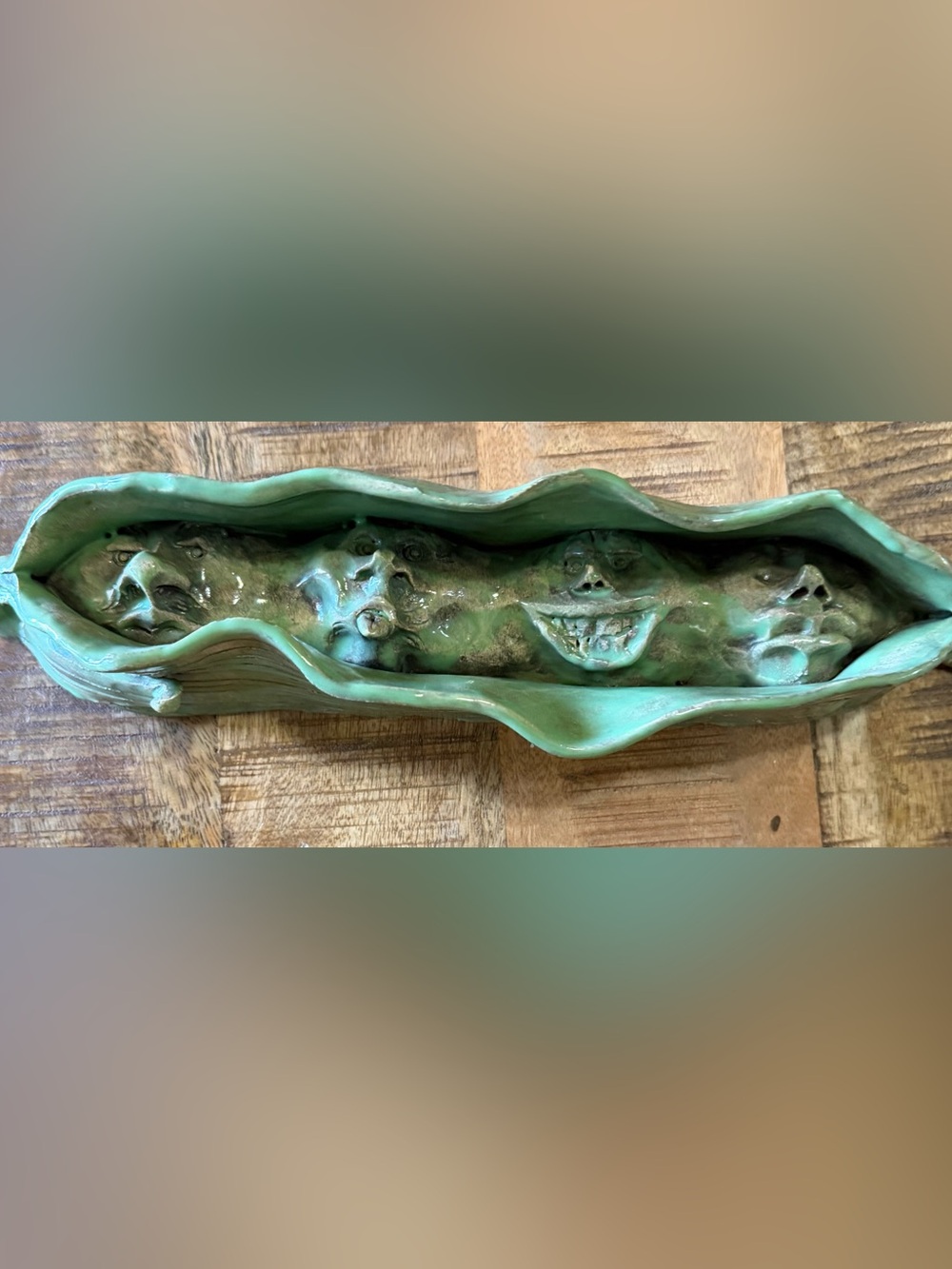 4 Face Anthropomorphic 3D Pea Pod Signed Clay Pottery Vintage 2000 15x3x3”